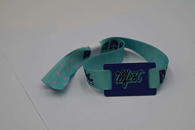 什么是校园卡？？？？？